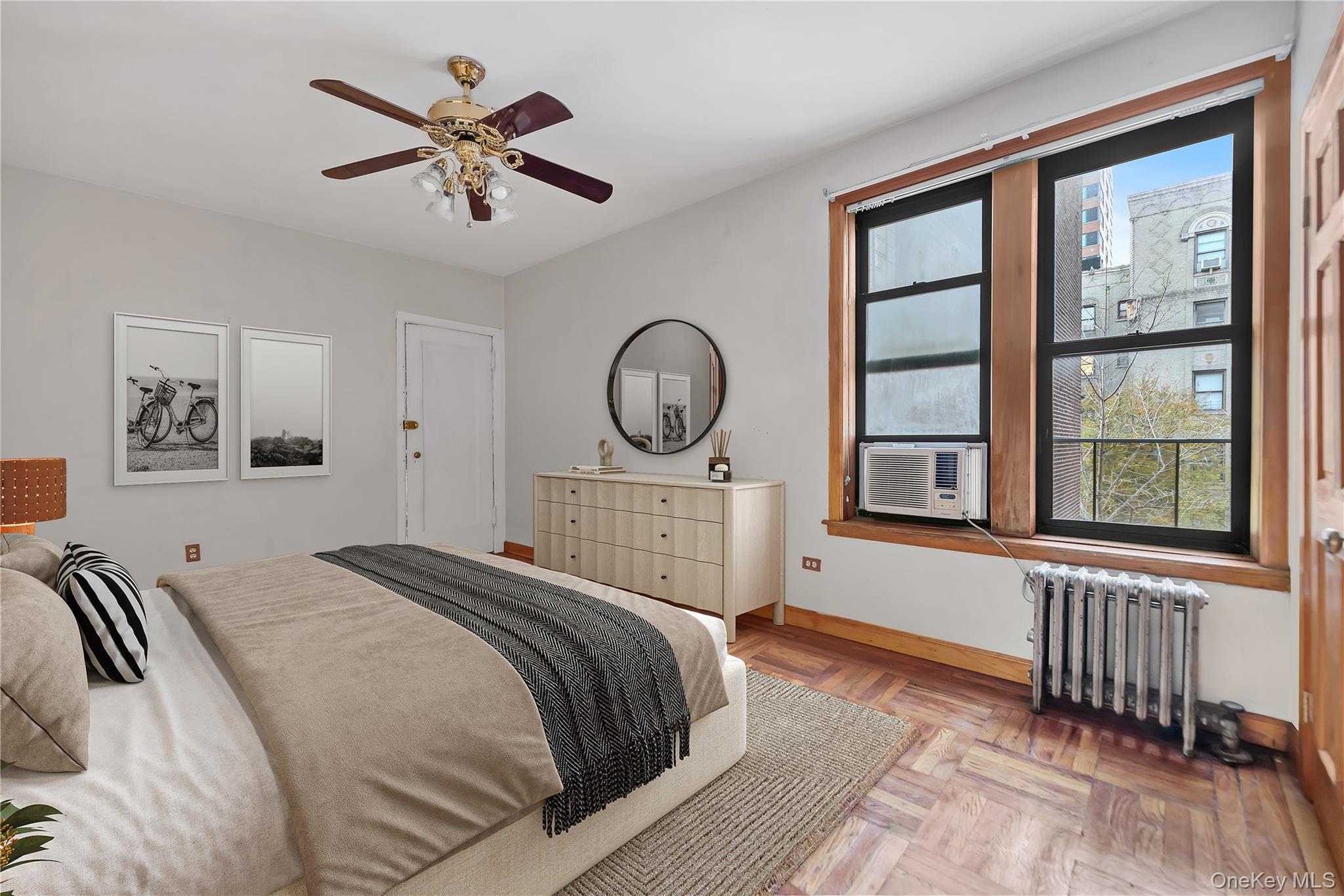 828 Gerard Avenue 2e Property Photo 3
