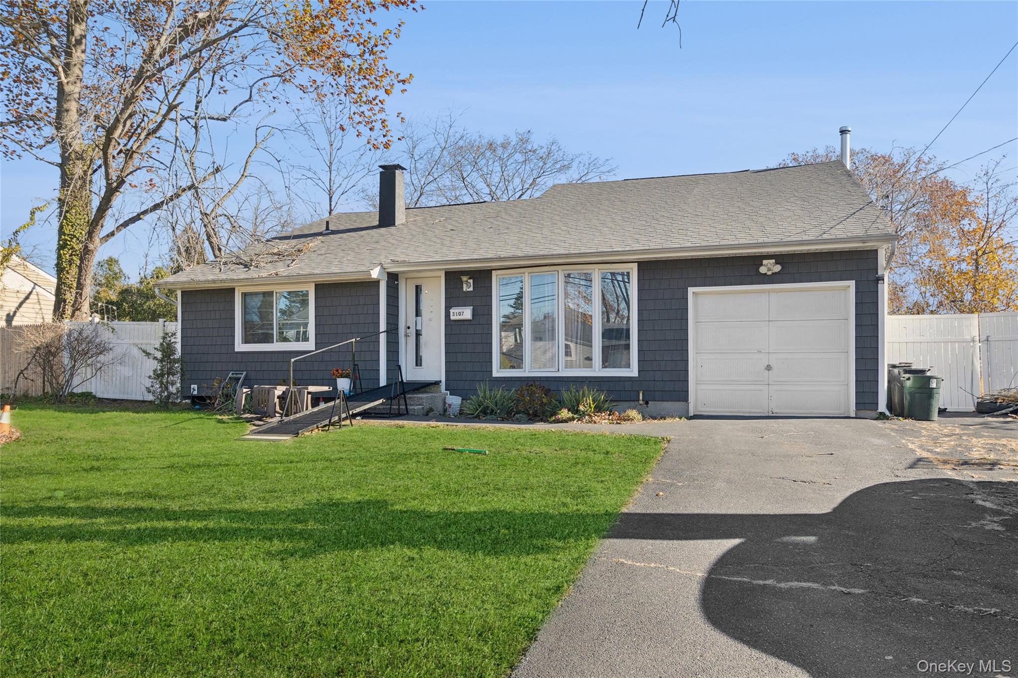 3107 Chestnut Avenue Property Photo 1