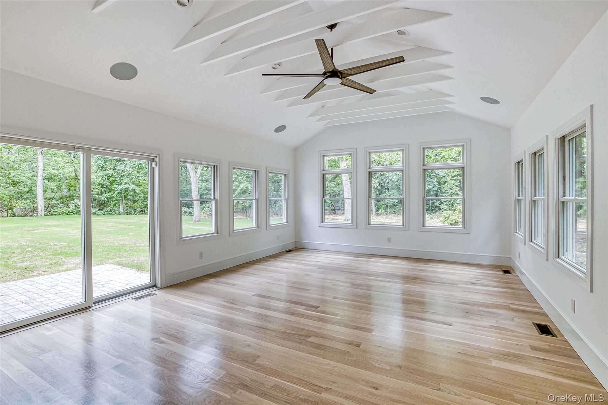 141 Old Cedar Swamp Road Property Photo 7
