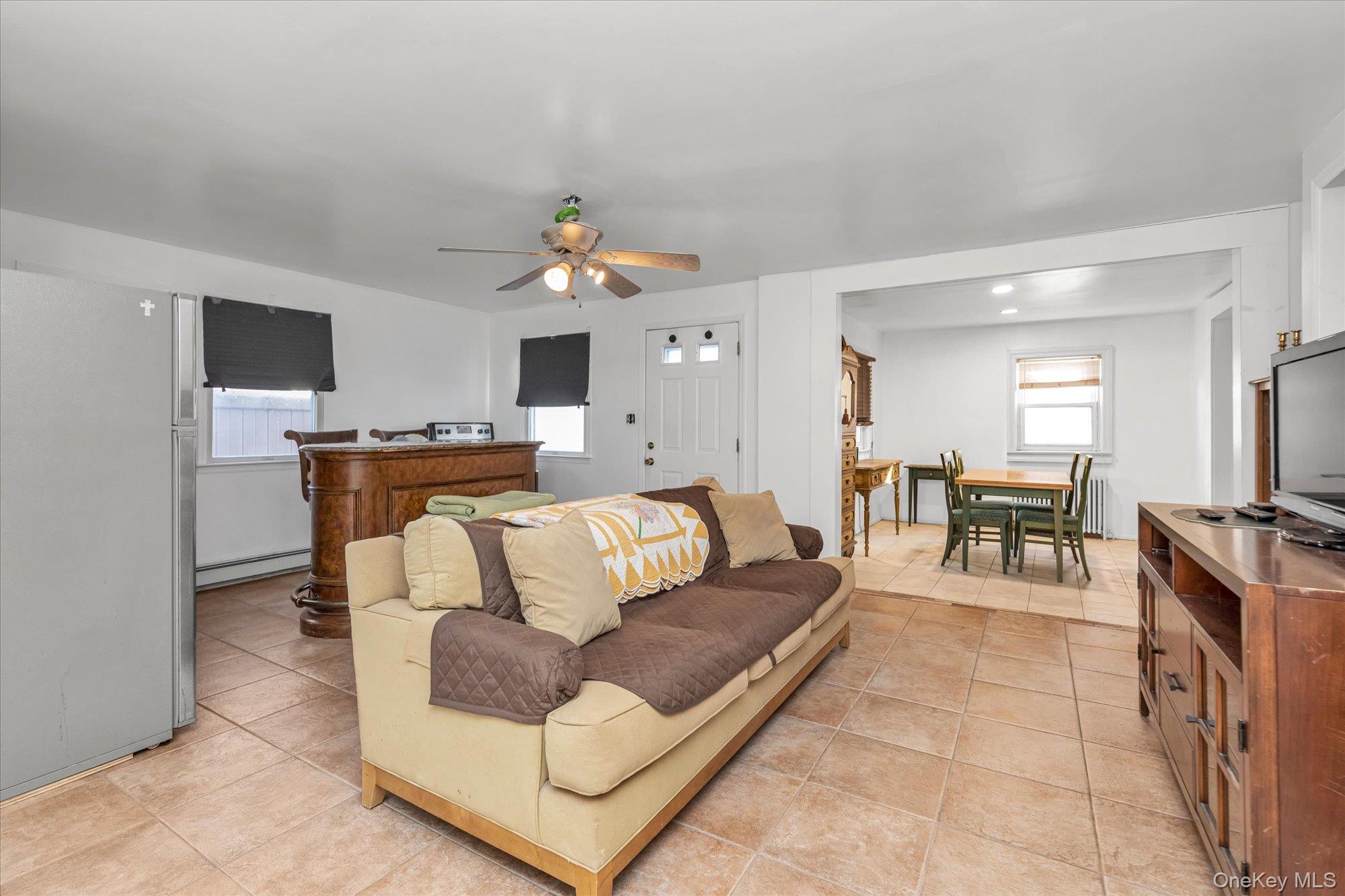 303 Oak Street Property Photo 10