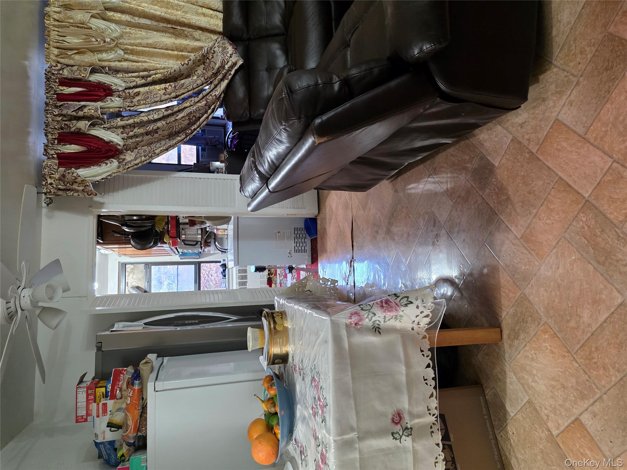 2661 Marion Ave 1h Property Photo 7