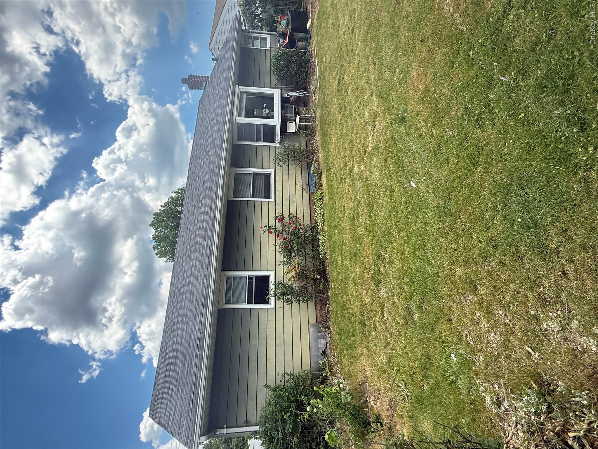 2582 Oceanside Road Property Photo 19