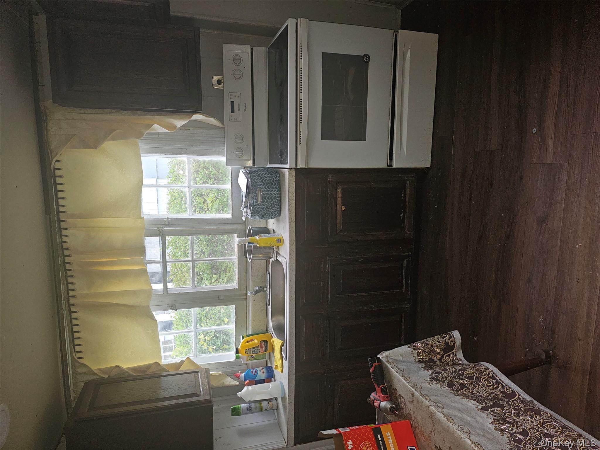 45 Arnold Avenue Property Photo 6