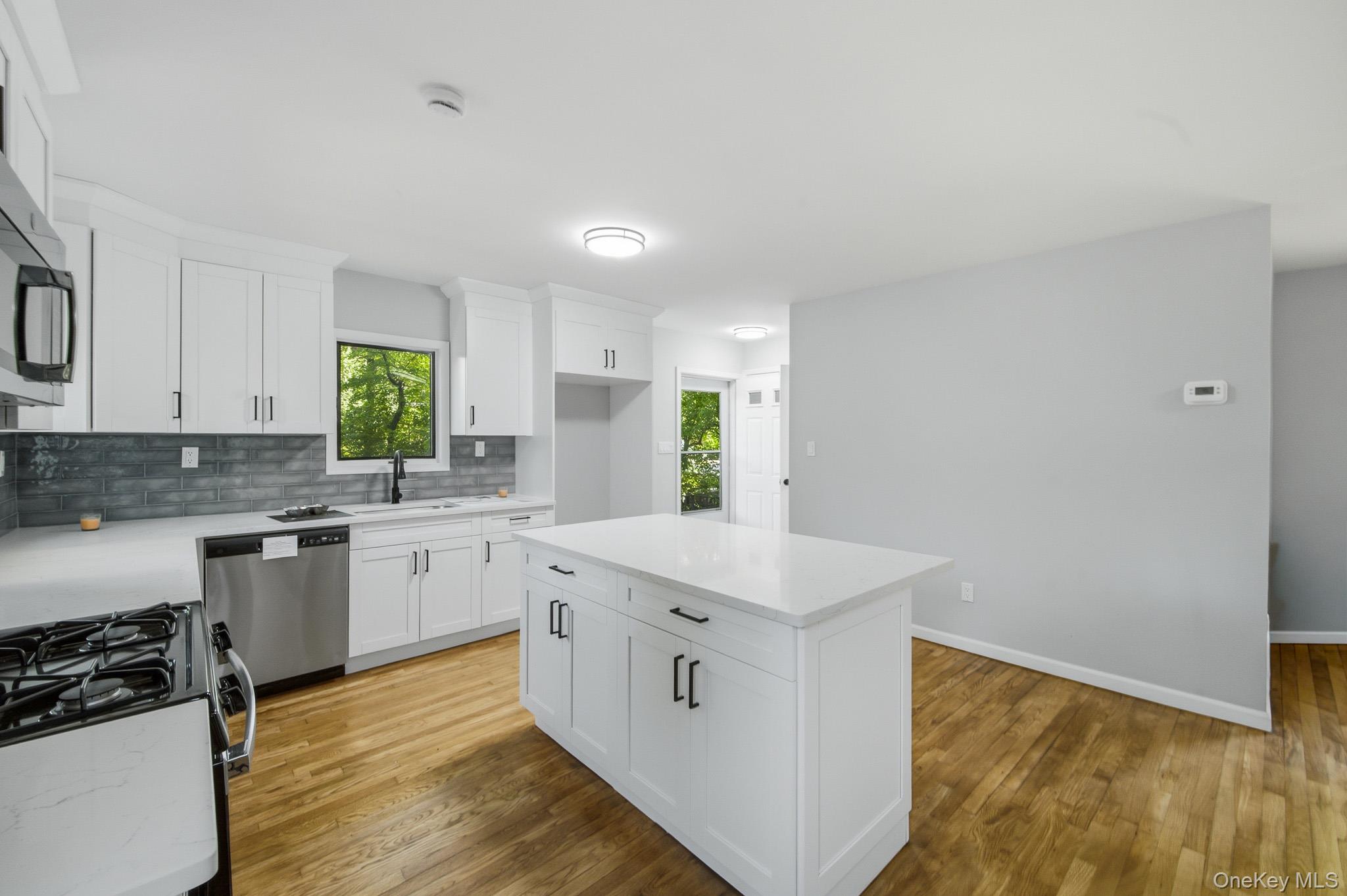 10 Woodland Lane Property Photo 2