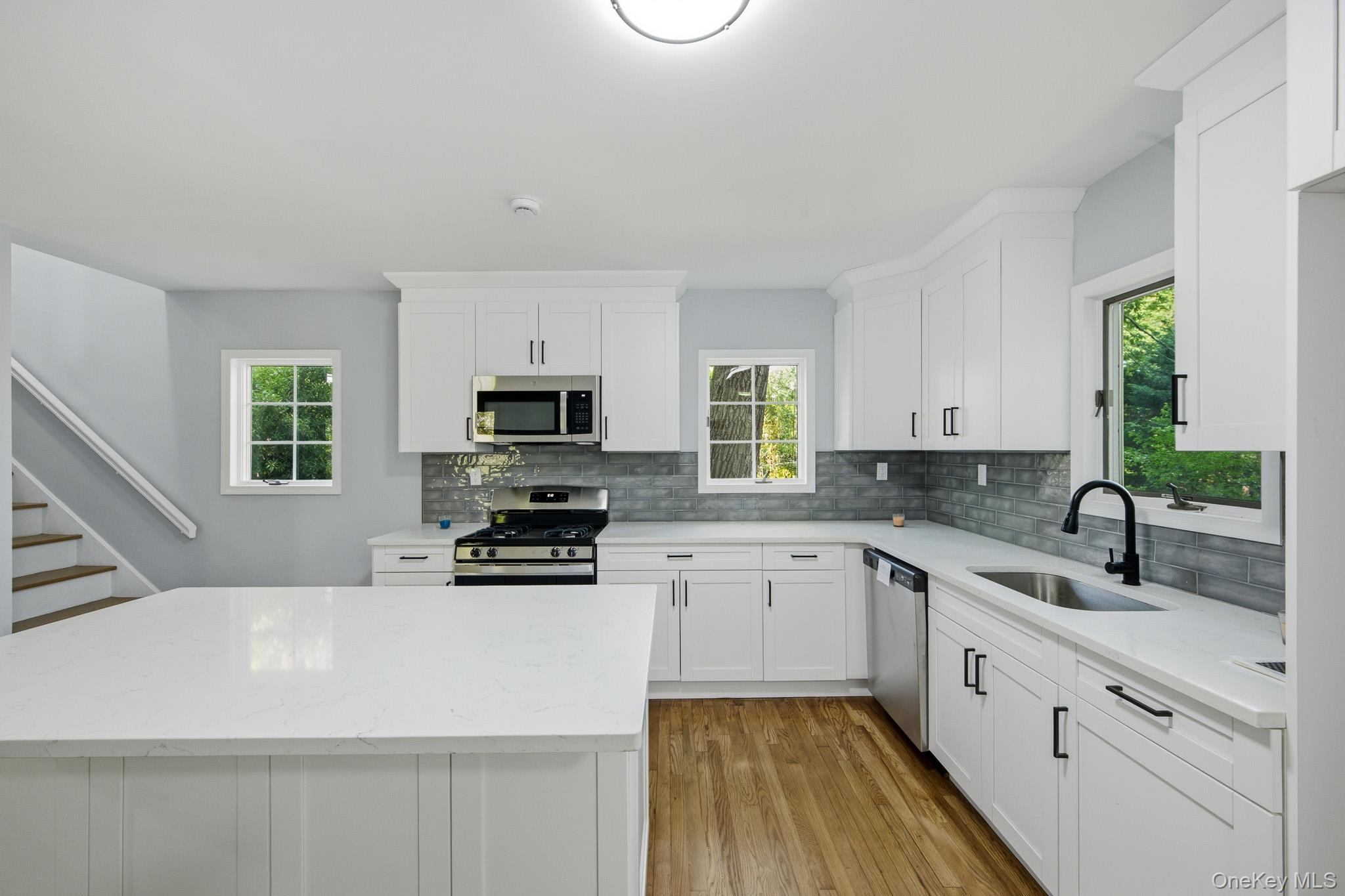 10 Woodland Lane Property Photo 3