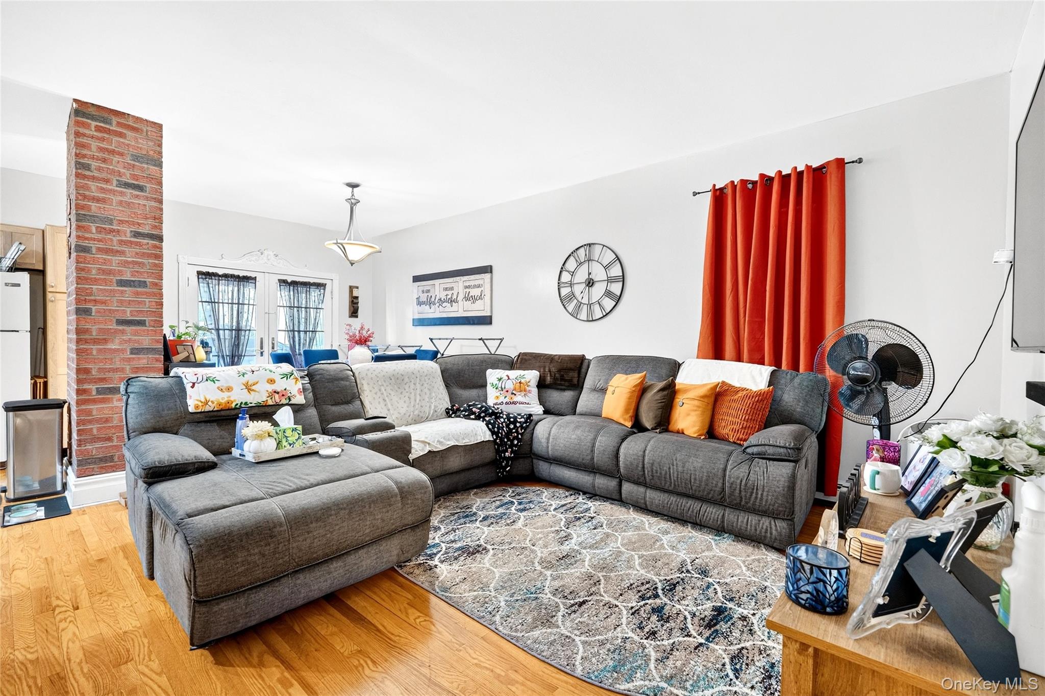 372 Bronx Park Avenue Property Photo 10