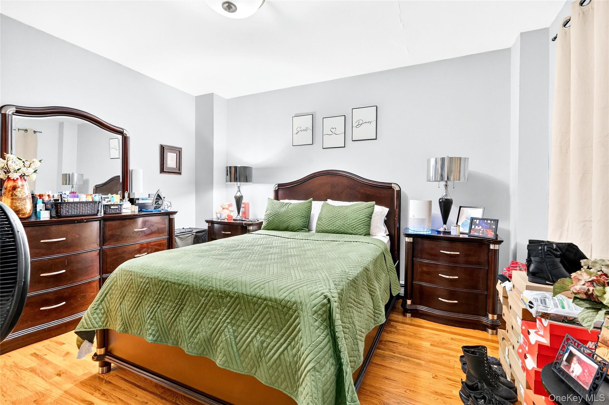 372 Bronx Park Avenue Property Photo 19