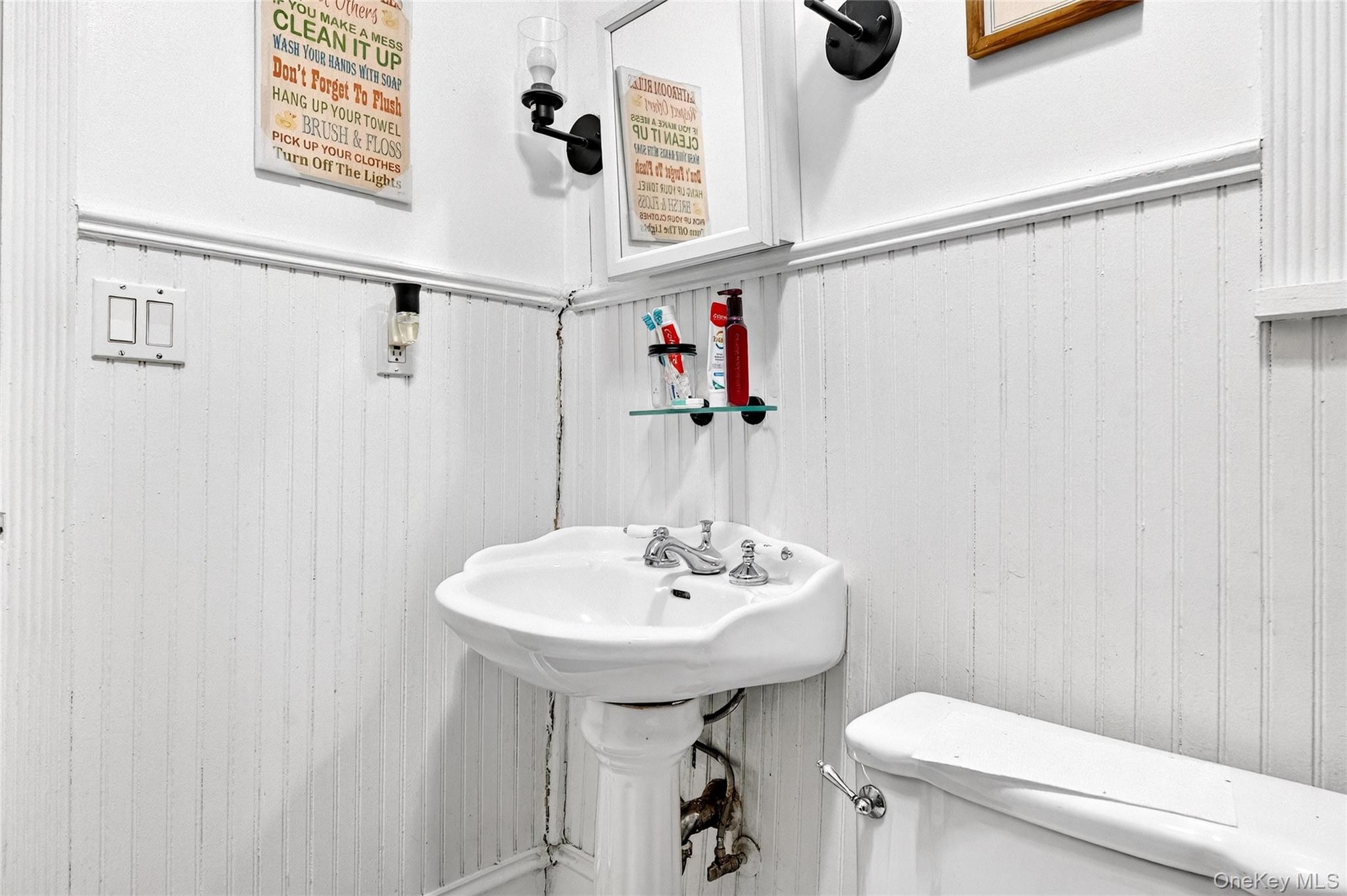 372 Bronx Park Avenue Property Photo 24