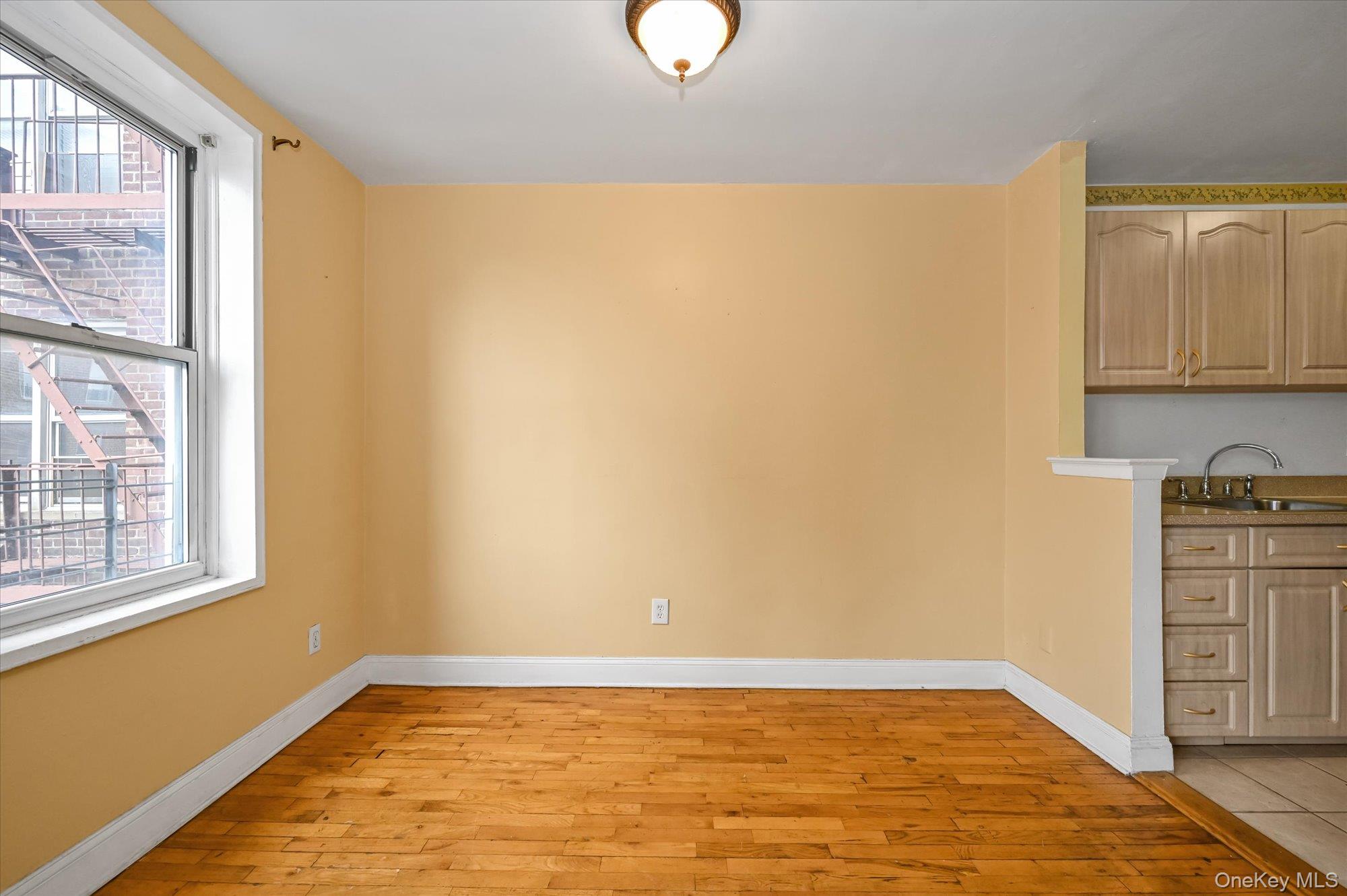 5930 108th Street 4p Property Photo 9