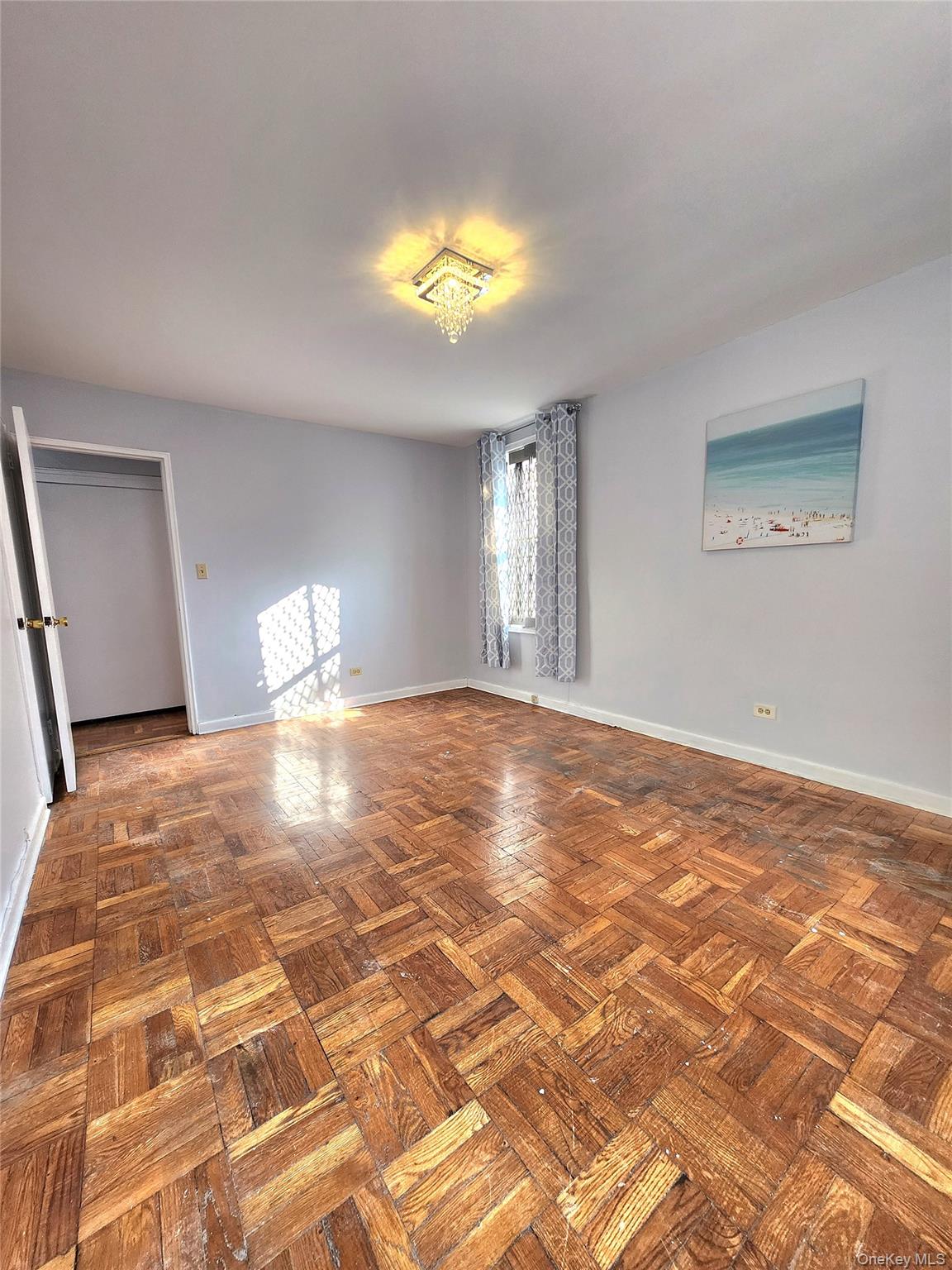 33-27 91 1j Property Photo 17