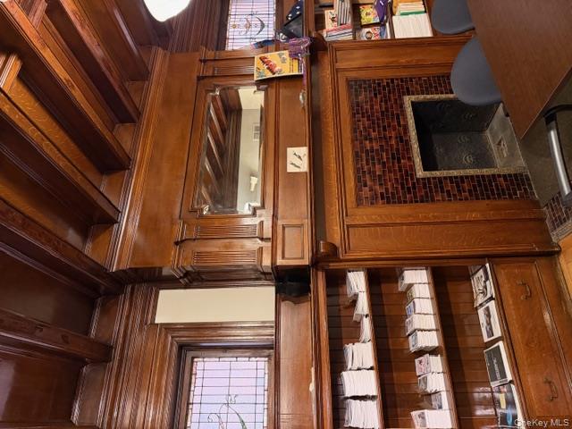 420 Warren Property Photo 10