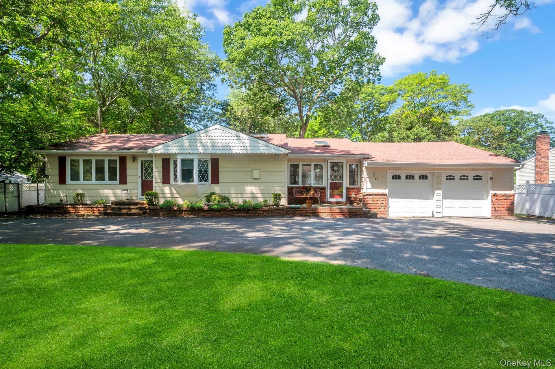 86 Seawanhaka Avenue Property Photo 2