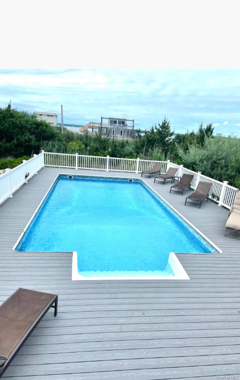 800 Dune Road Property Photo 3