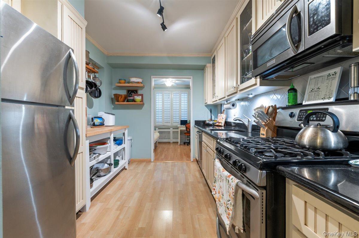 700 Shore Road 7y Property Photo 18