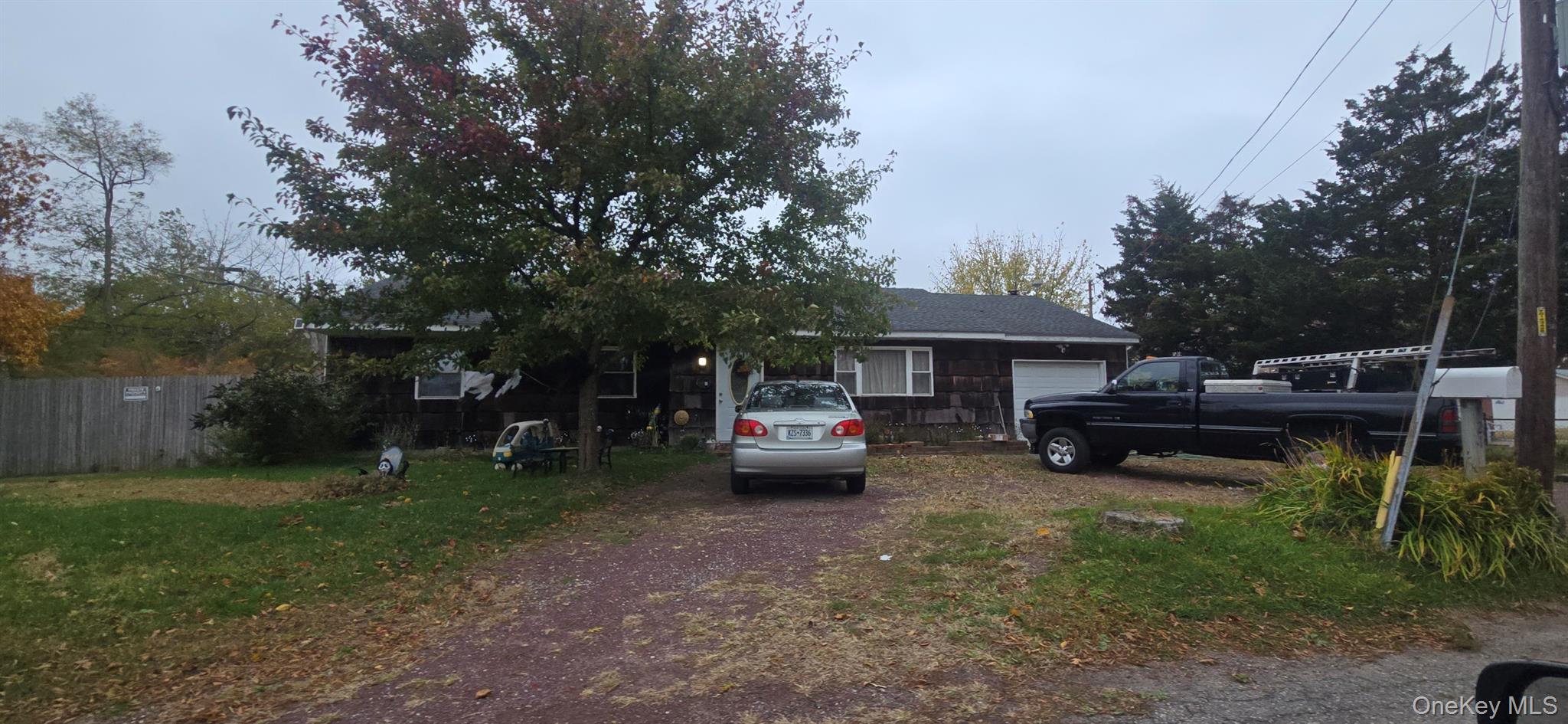 21 Astoria Road Property Photo 1