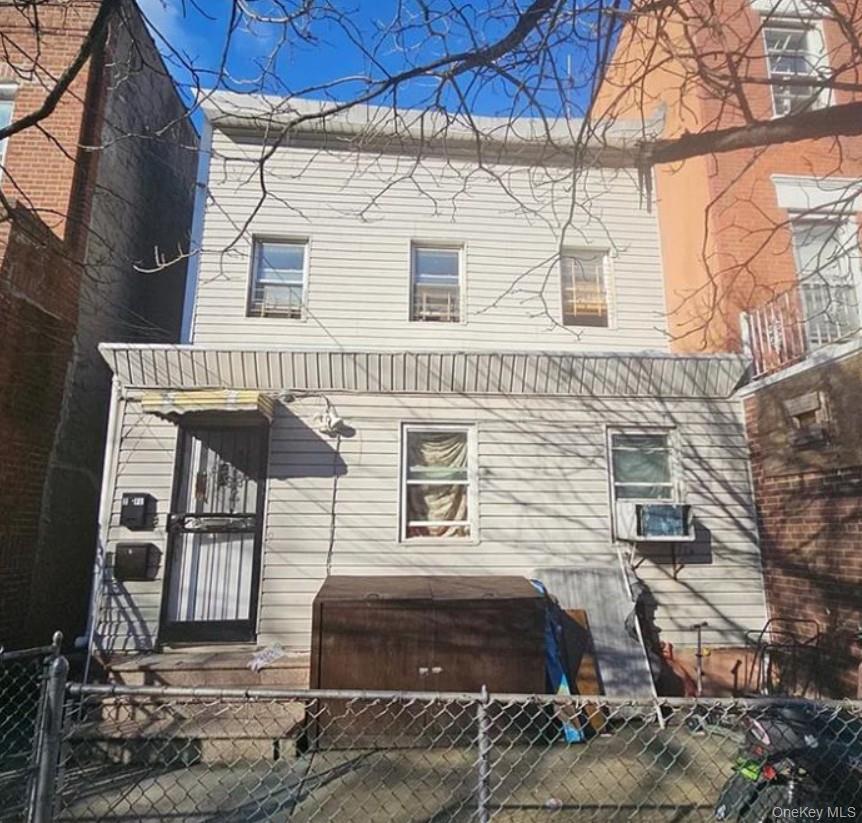 4110 71st Street Property Photo 1