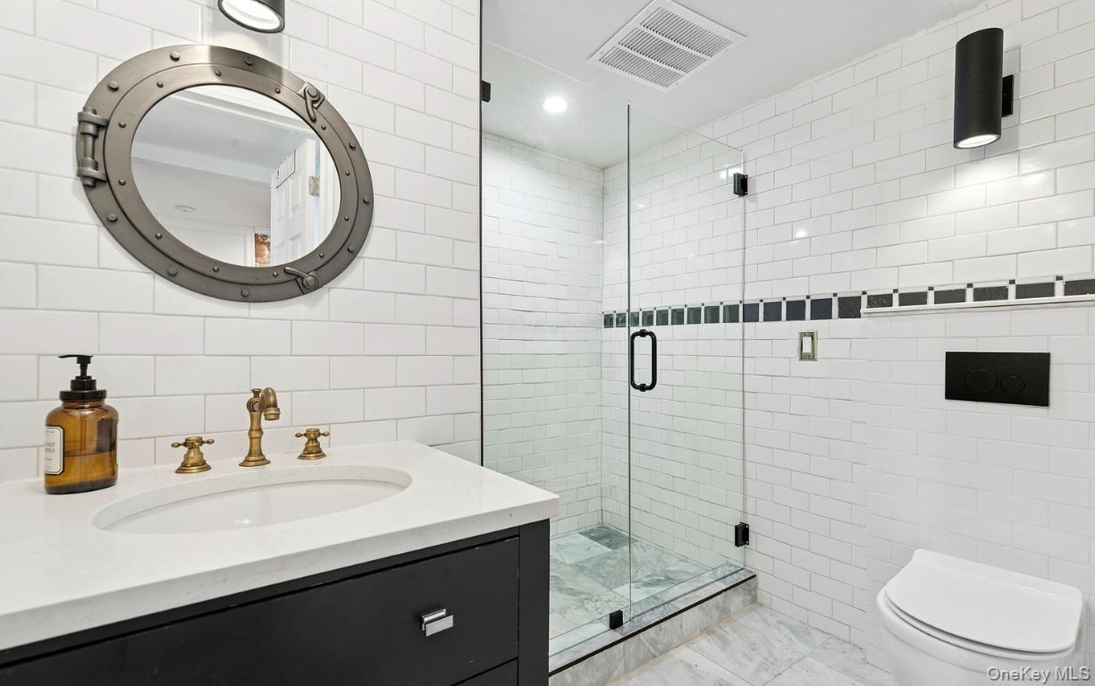 308 Clifton Place Property Photo 23