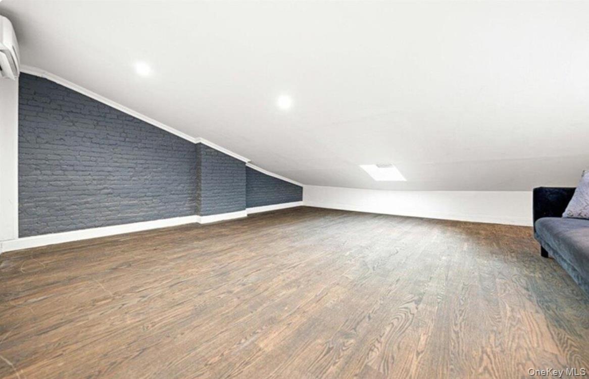 308 Clifton Place Property Photo 24