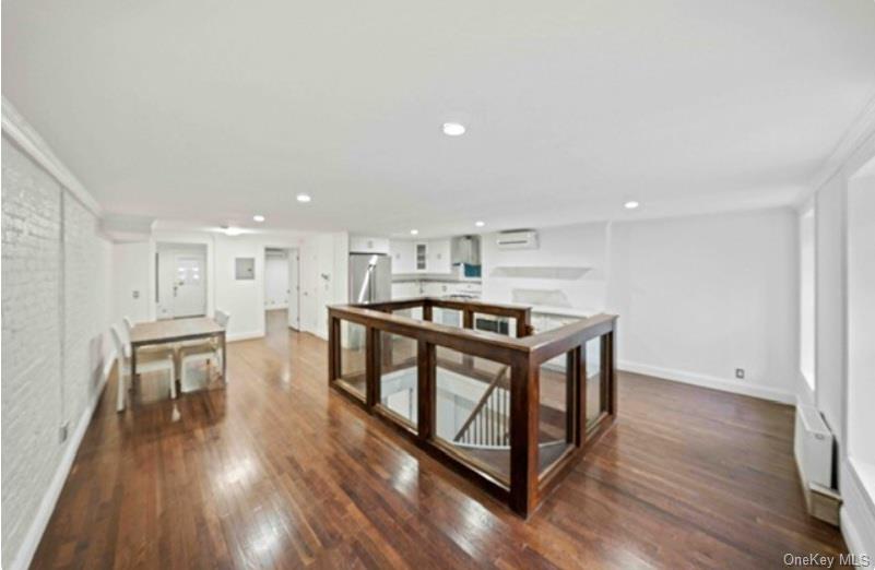308 Clifton Place Property Photo 27