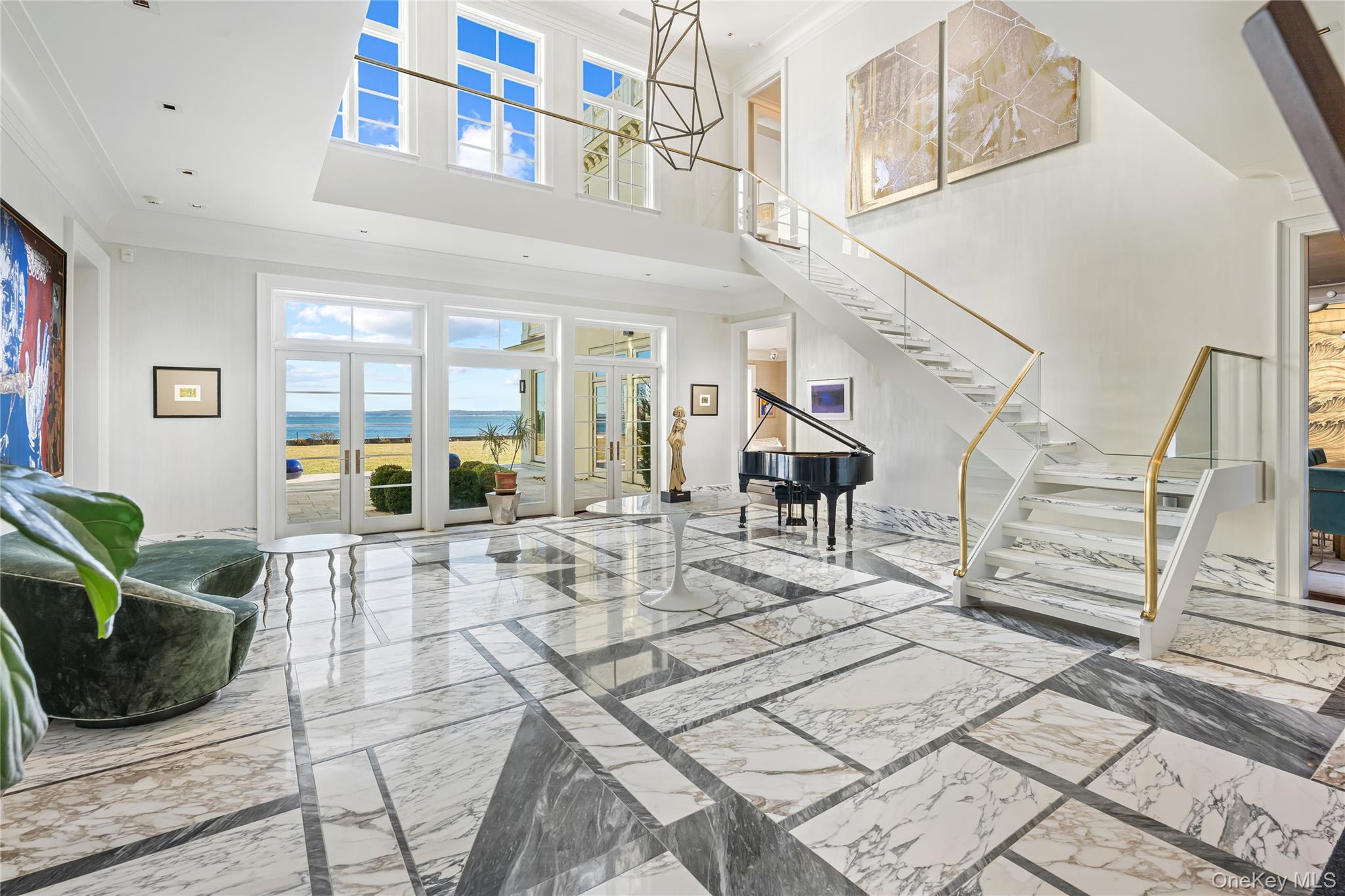 106 Premium Point Property Photo 4