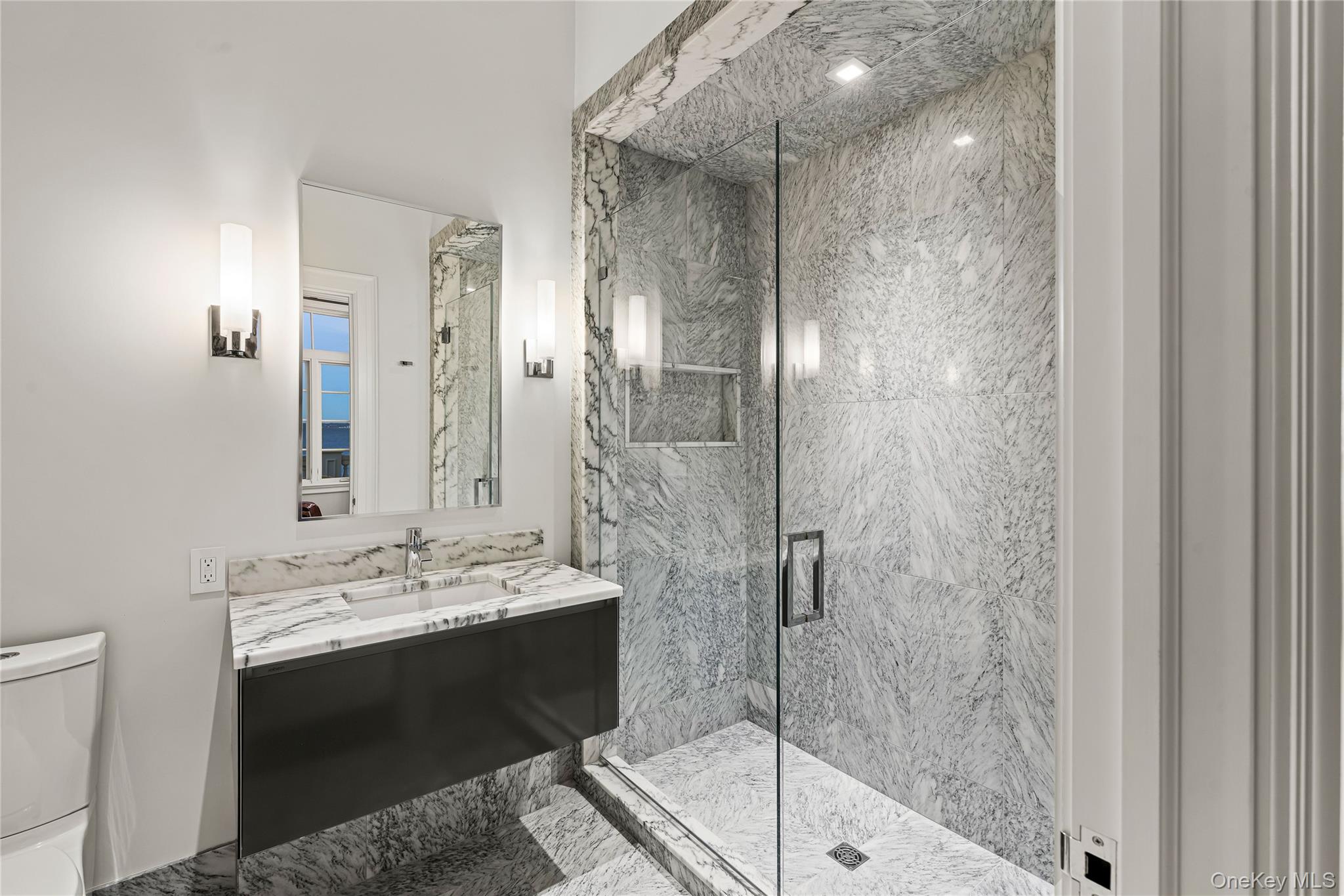 106 Premium Point Property Photo 28