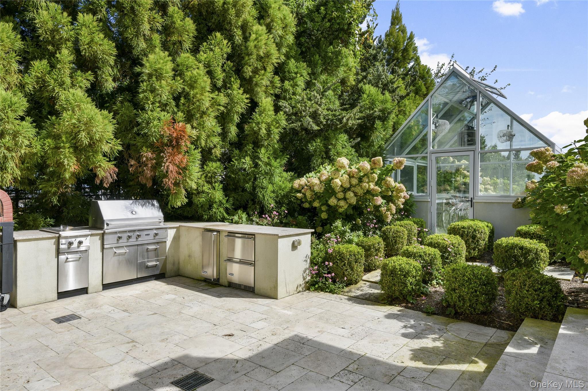 106 Premium Point Property Photo 36