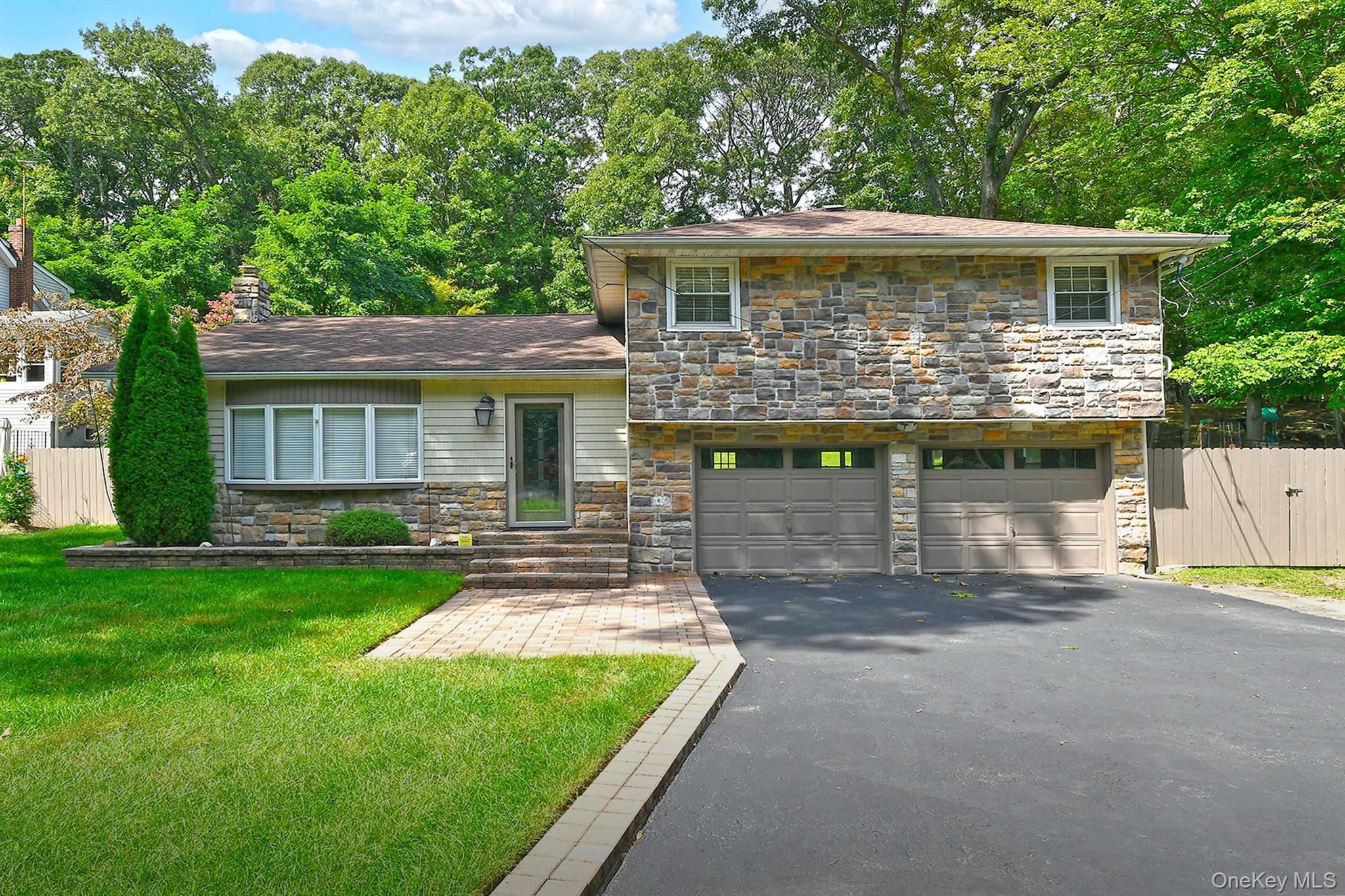 150 Hallock Landing Road Property Photo 1
