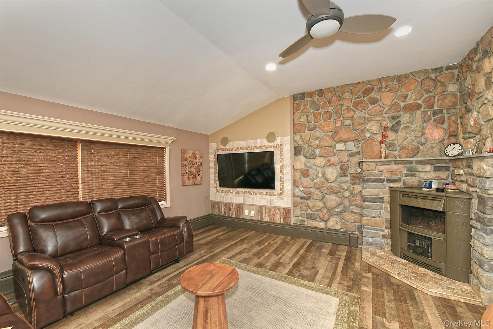 150 Hallock Landing Road Property Photo 9