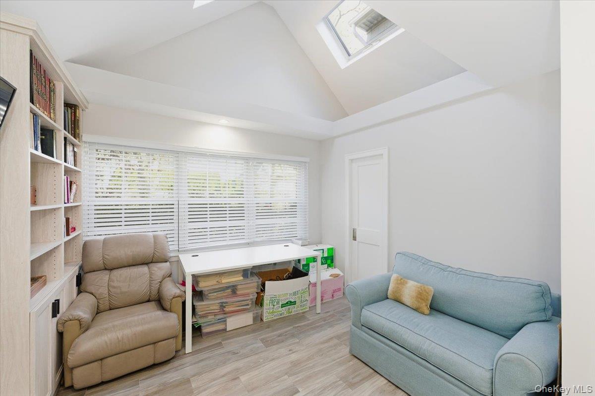 1697 Bay Boulevard Property Photo 13