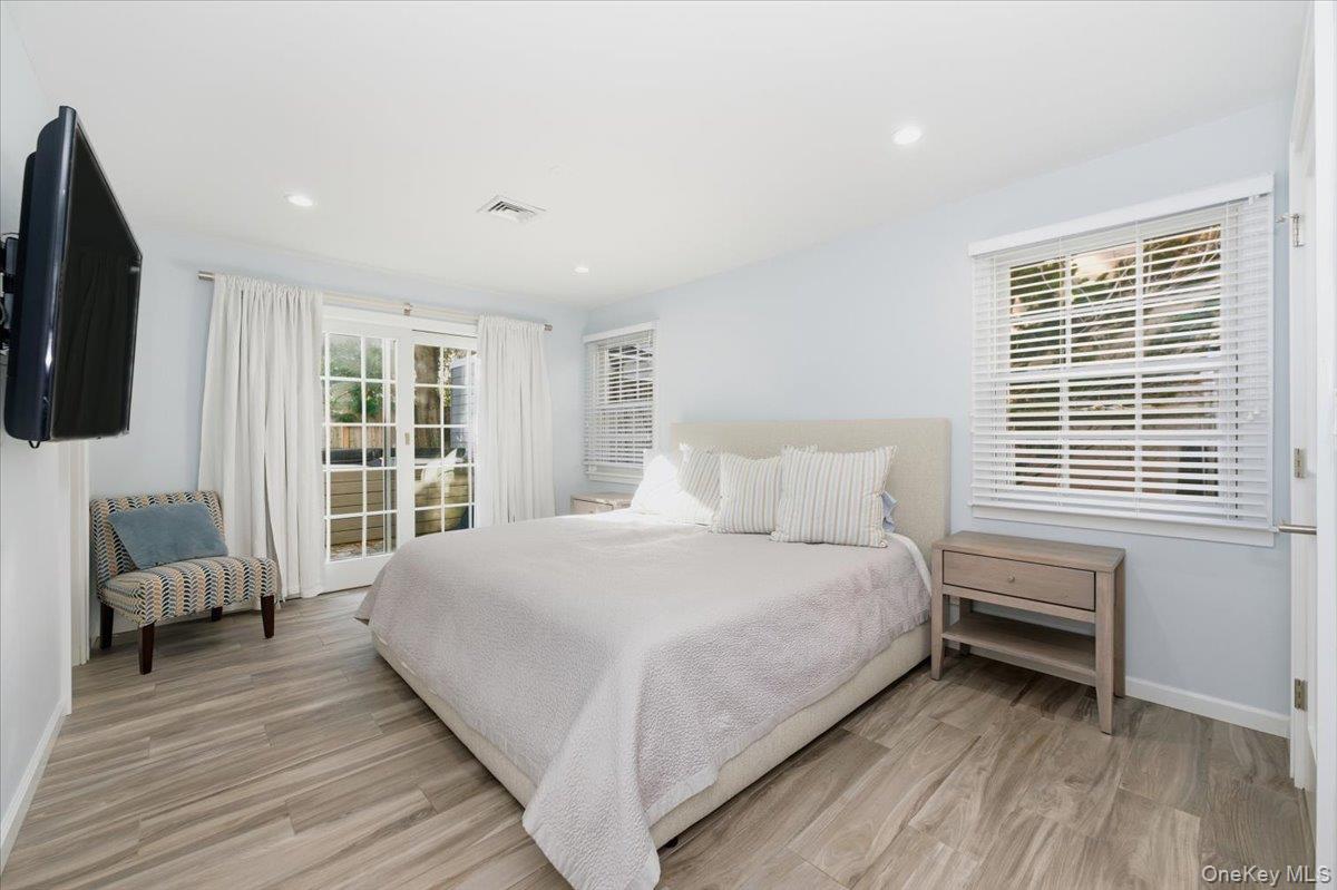 1697 Bay Boulevard Property Photo 15