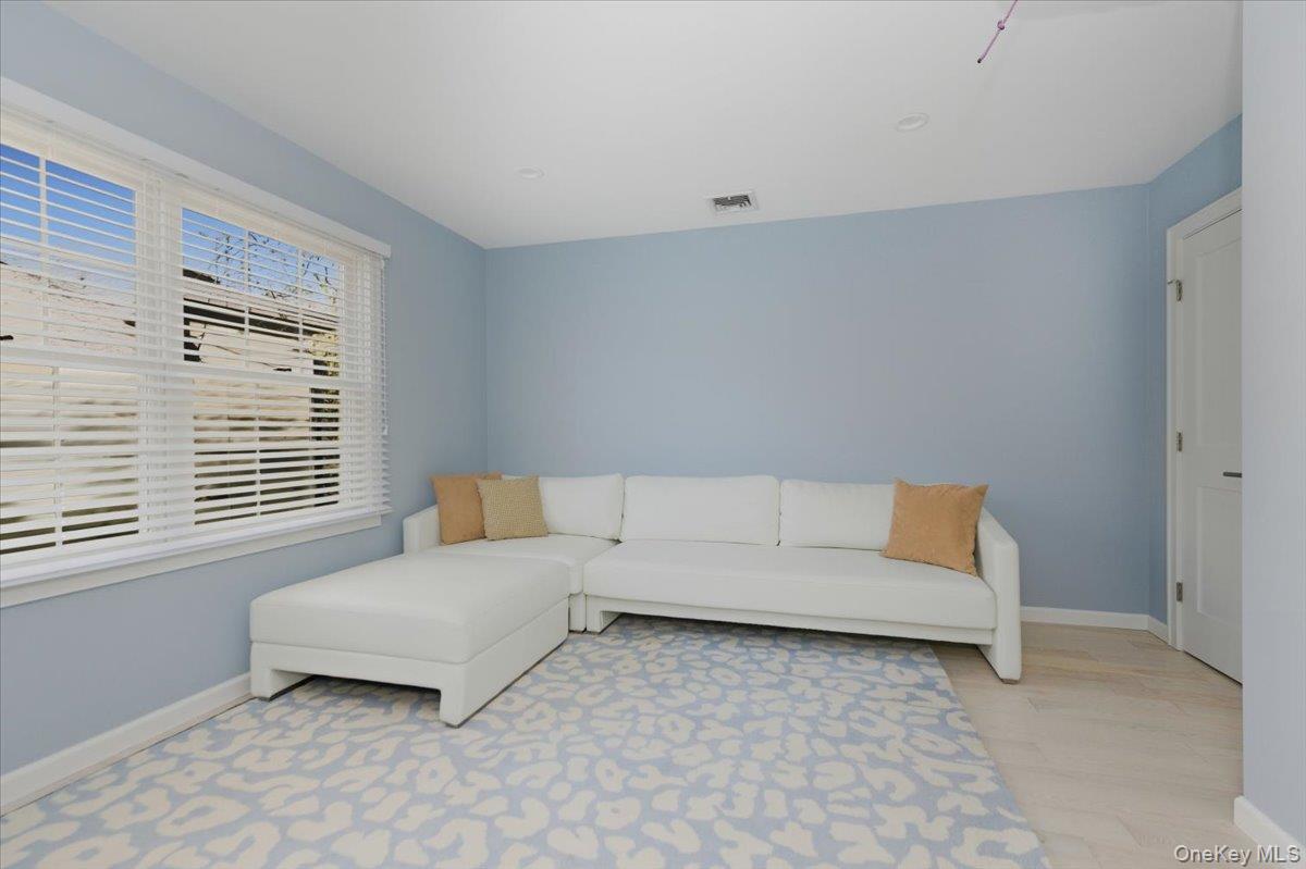 1697 Bay Boulevard Property Photo 21
