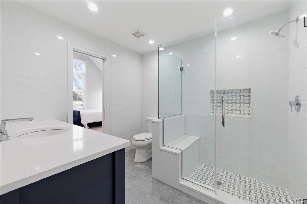 1697 Bay Boulevard Property Photo 24