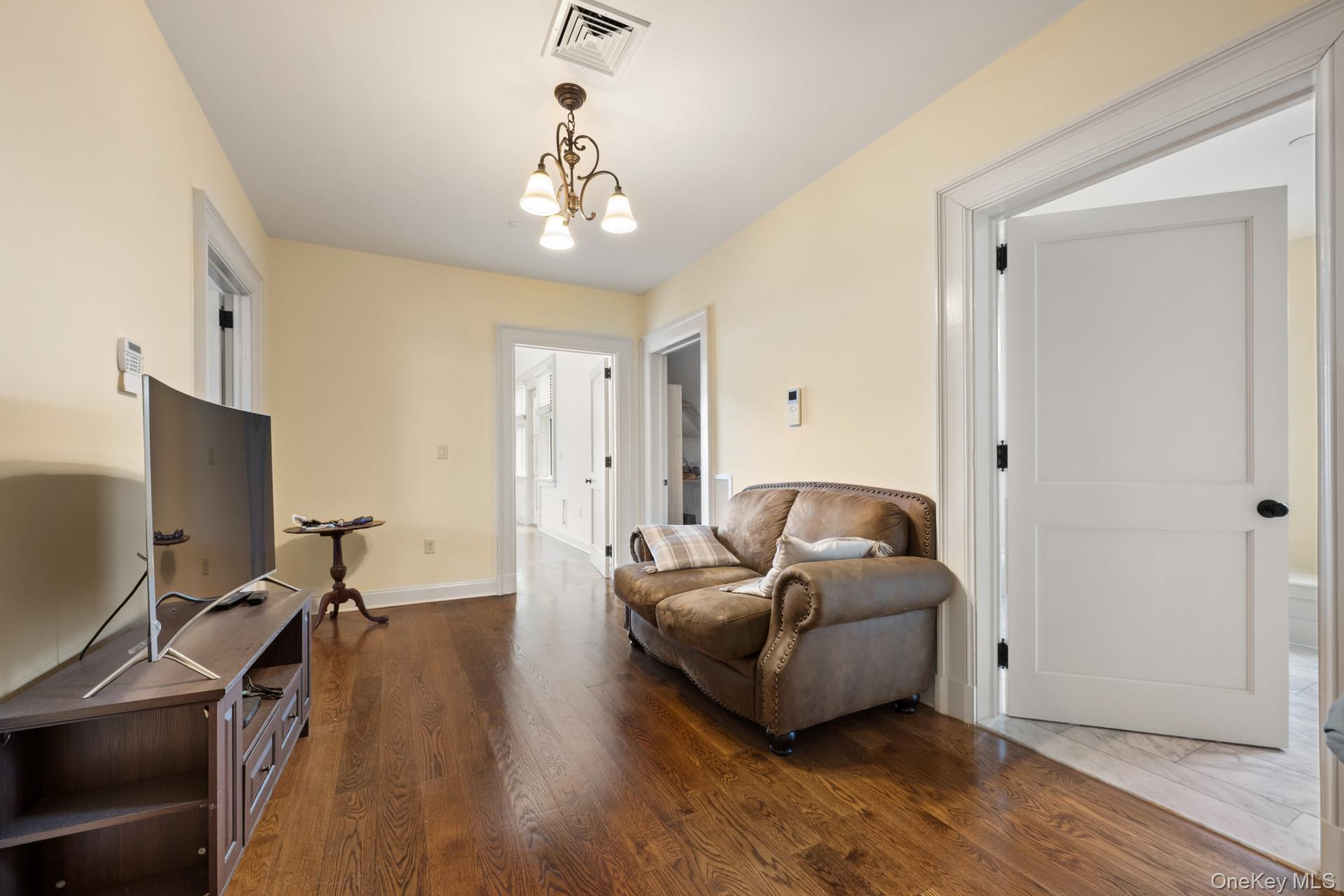 5041 Goodridge Avenue Property Photo 19