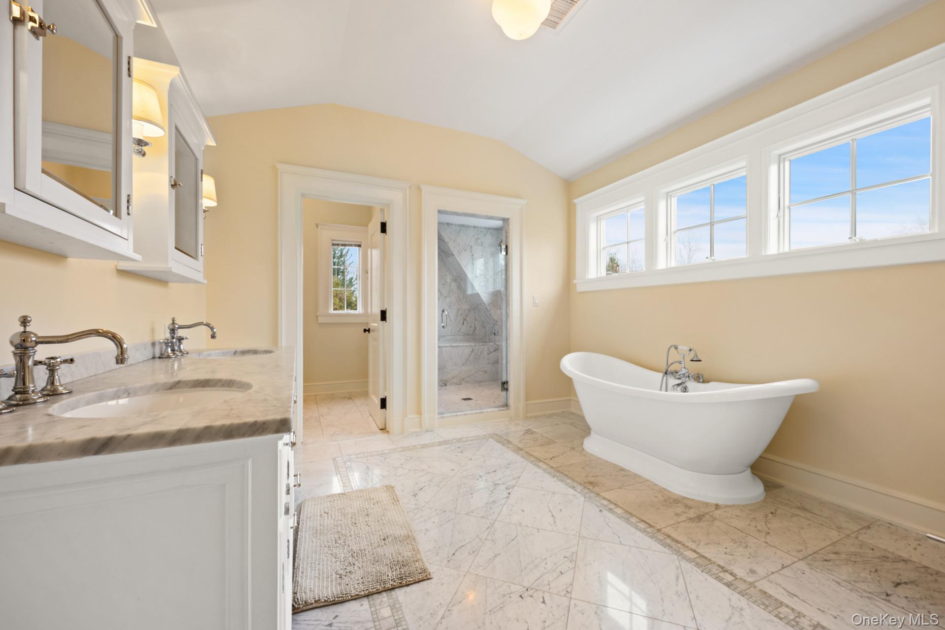 5020 Grosvenor Avenue Property Photo 29
