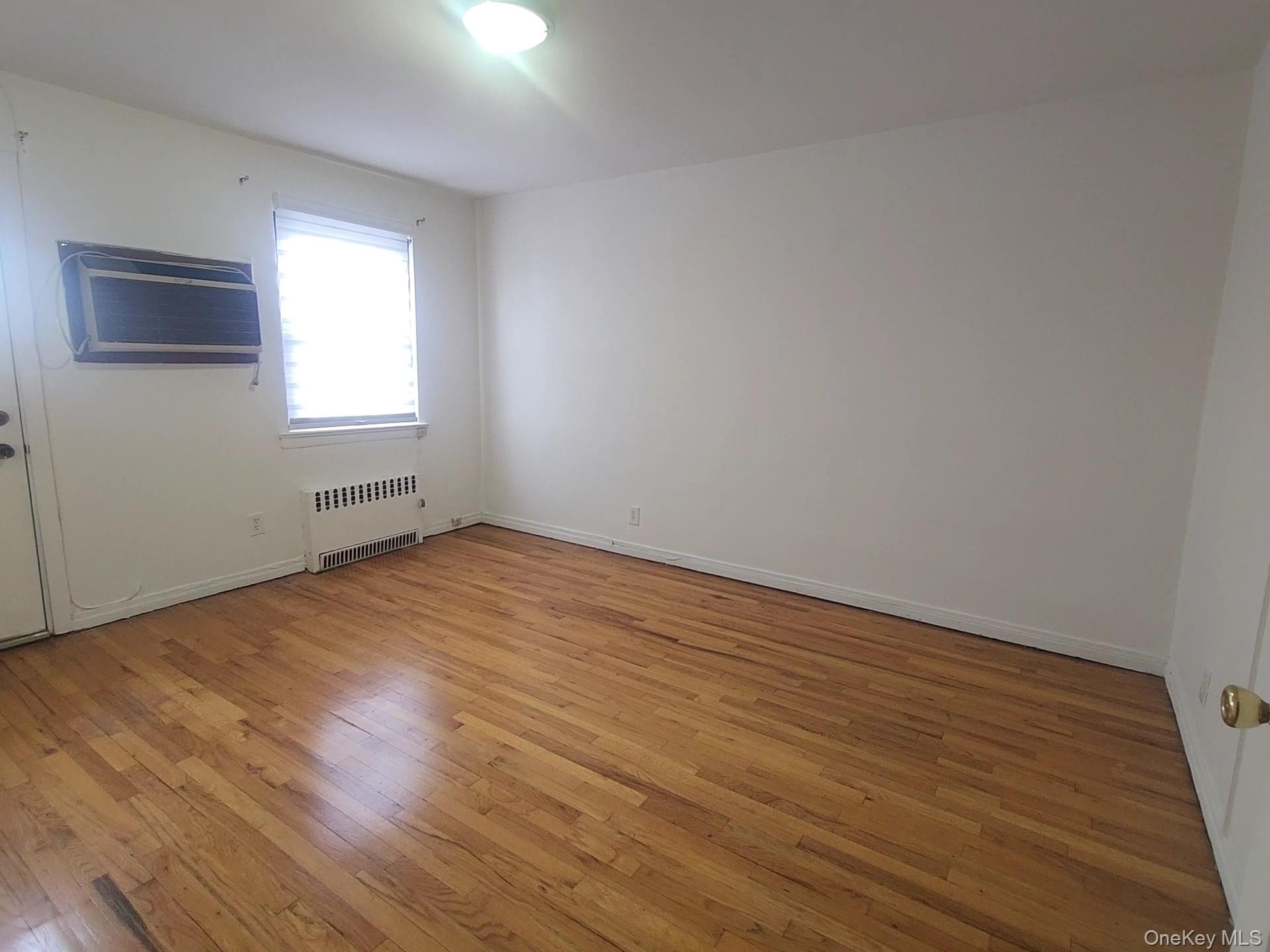 199-27 26 Avenue Property Photo 4