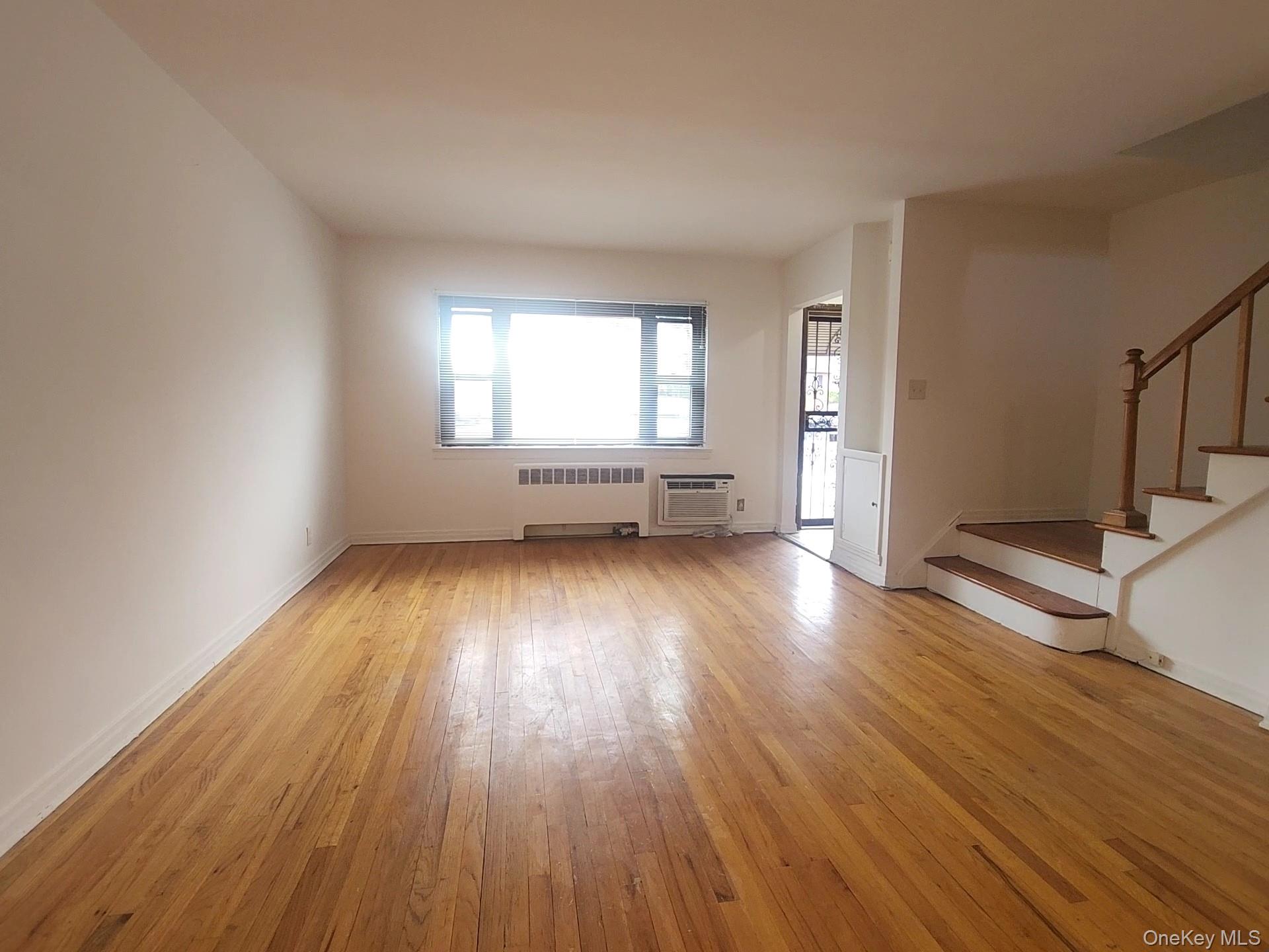 199-27 26 Avenue Property Photo 5