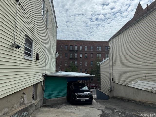 1549 & 1547 Beach Avenue Property Photo 4