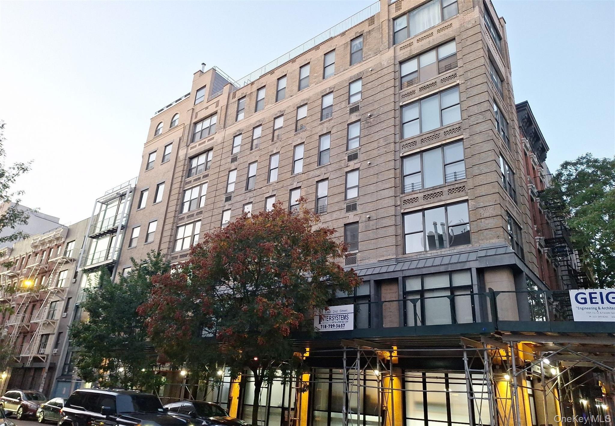209 E 2nd Street 6