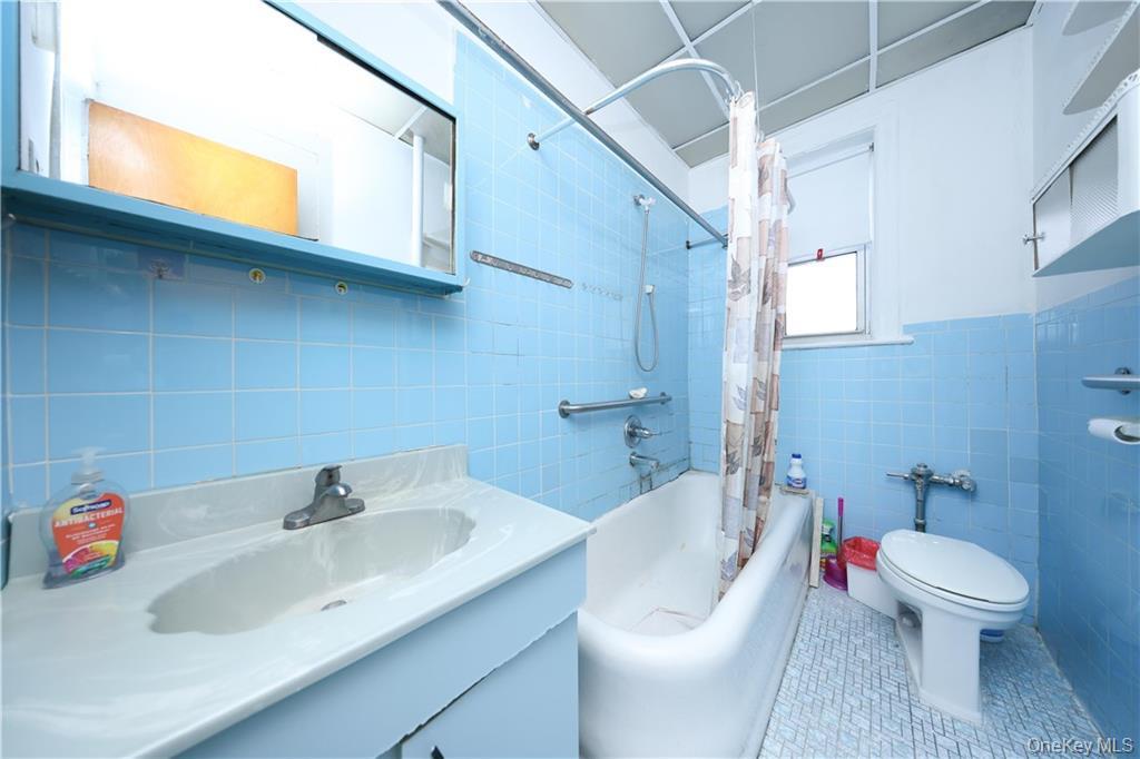 2176 E 13th Street Property Photo 14