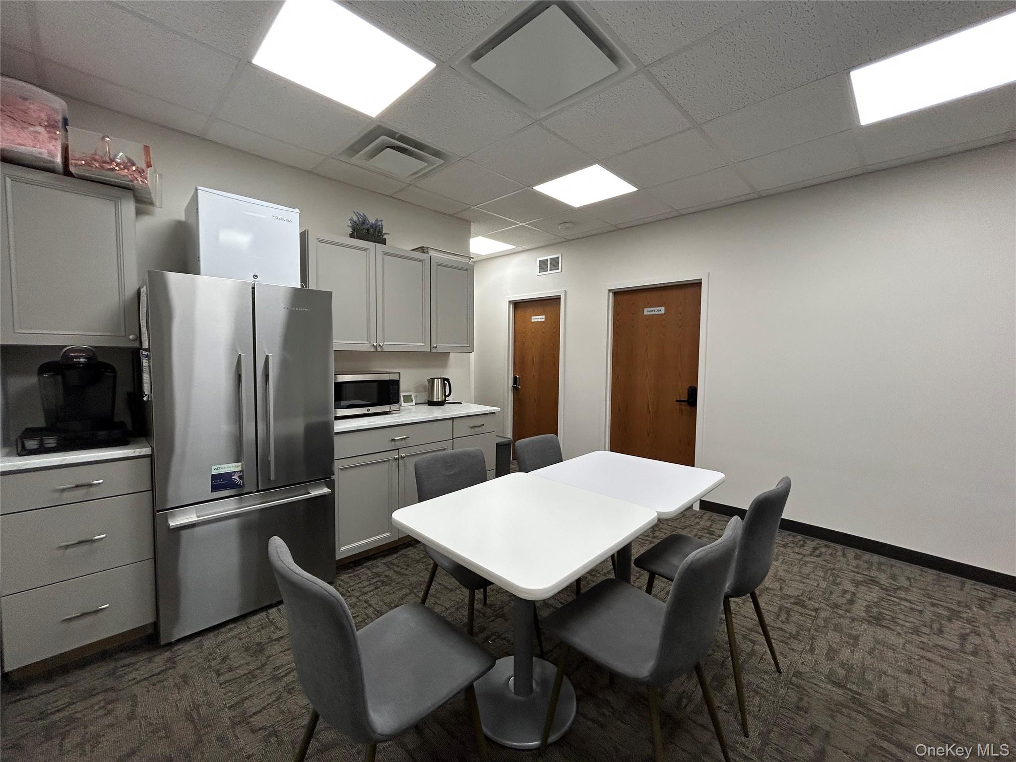 5 Sunrise Plaza Suite 207 Property Photo 4