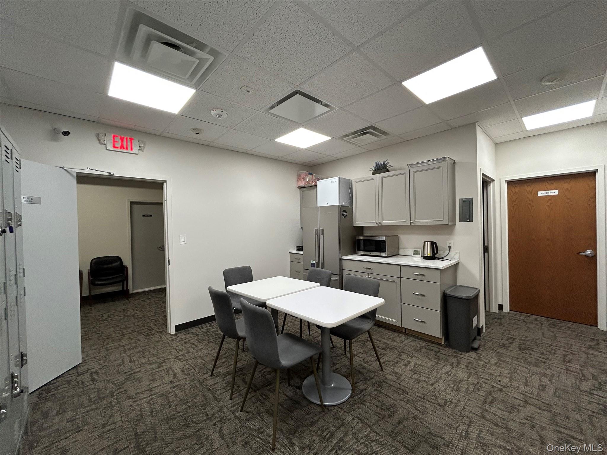 5 Sunrise Plaza Suite 207 Property Photo 5