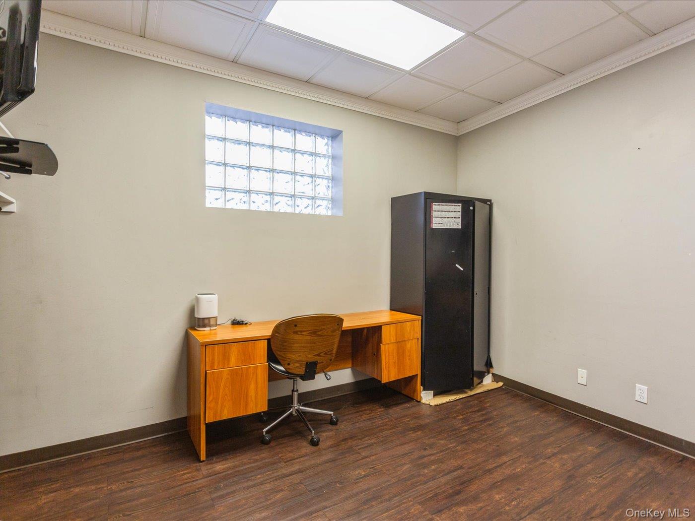 270 Doughty Boulevard Property Photo 19