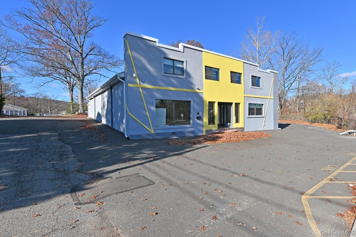 1 S Liberty Drive Property Photo 2