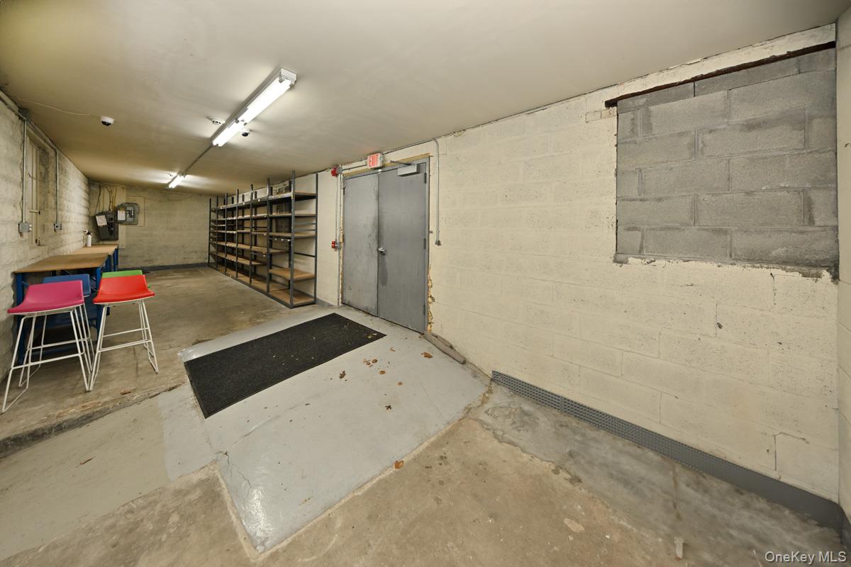 1 S Liberty Drive Property Photo 17