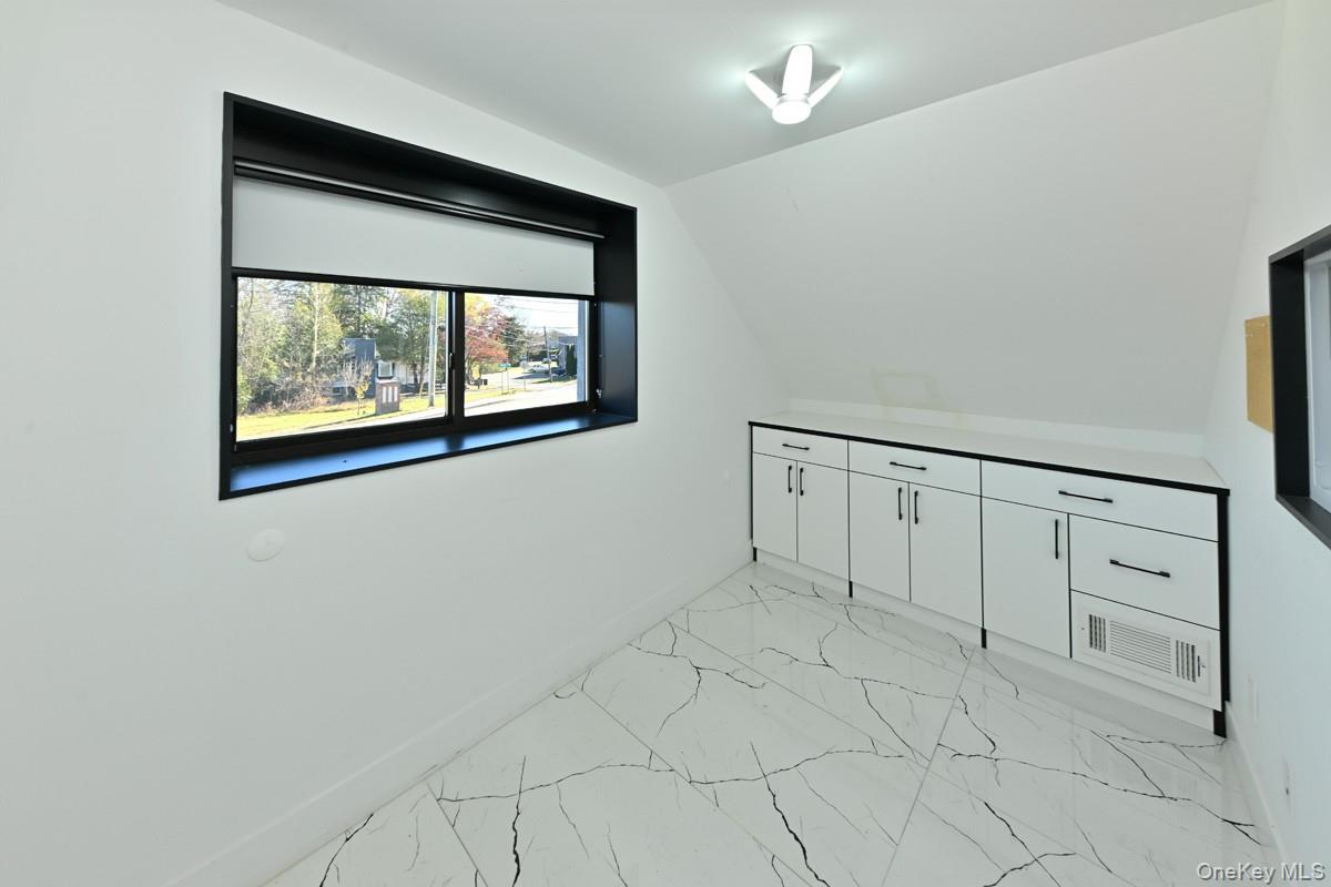 1 S Liberty Drive Property Photo 23
