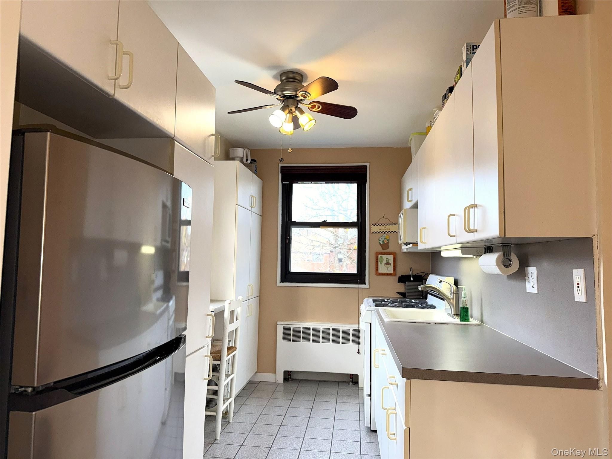 245-48 62nd Avenue Upper 2/3br Property Photo 5