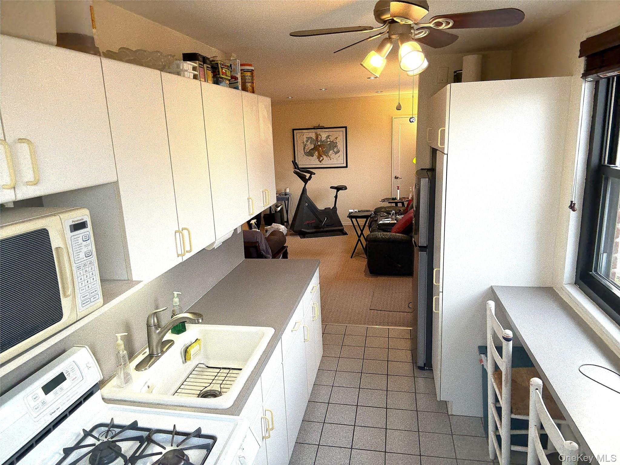 245-48 62nd Avenue Upper 2/3br Property Photo 6
