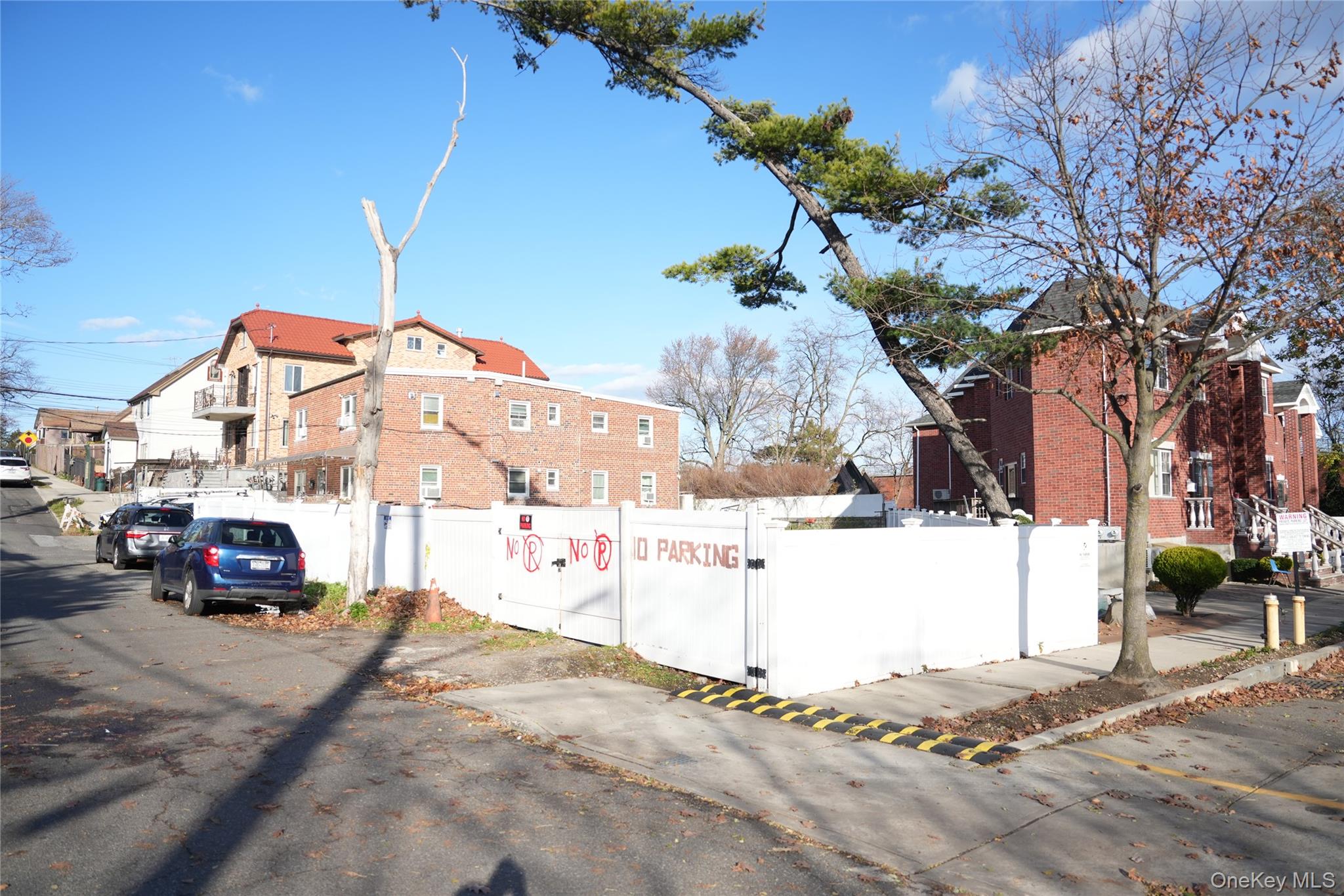 2521 127th Street Property Photo 2