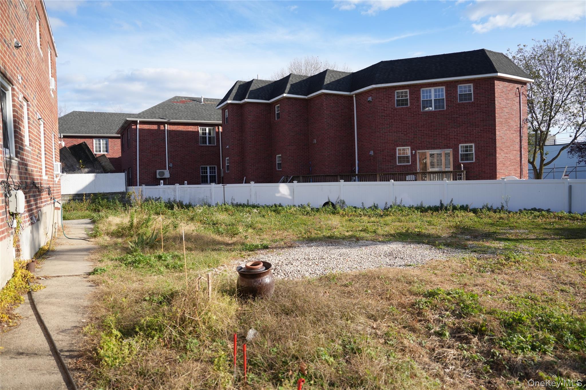 2521 127th Street Property Photo 4