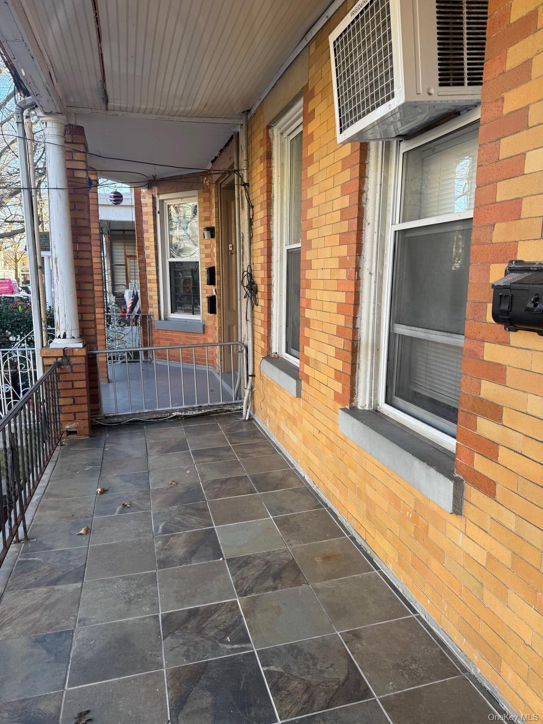87-28 86 Street Property Photo 2